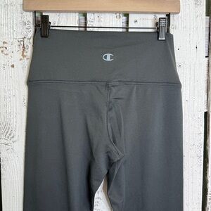 Champion Women’s Athletic Ankle Leggings Size Medium High Rise Gray Yoga Gym Run